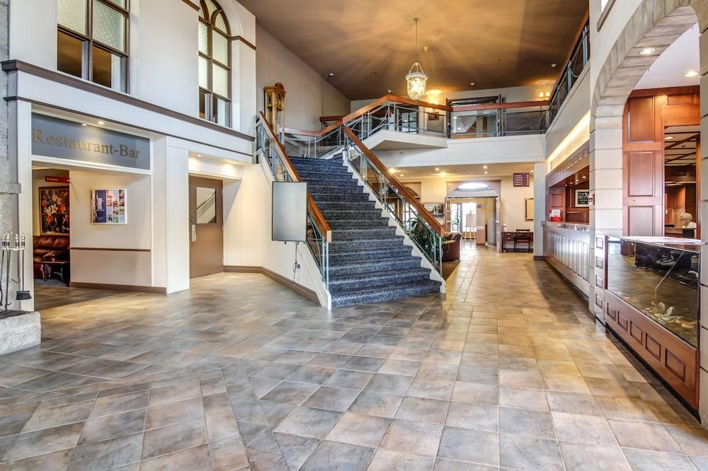 La Saguenéenne - Et Centre De Congrès Chicoutimi
