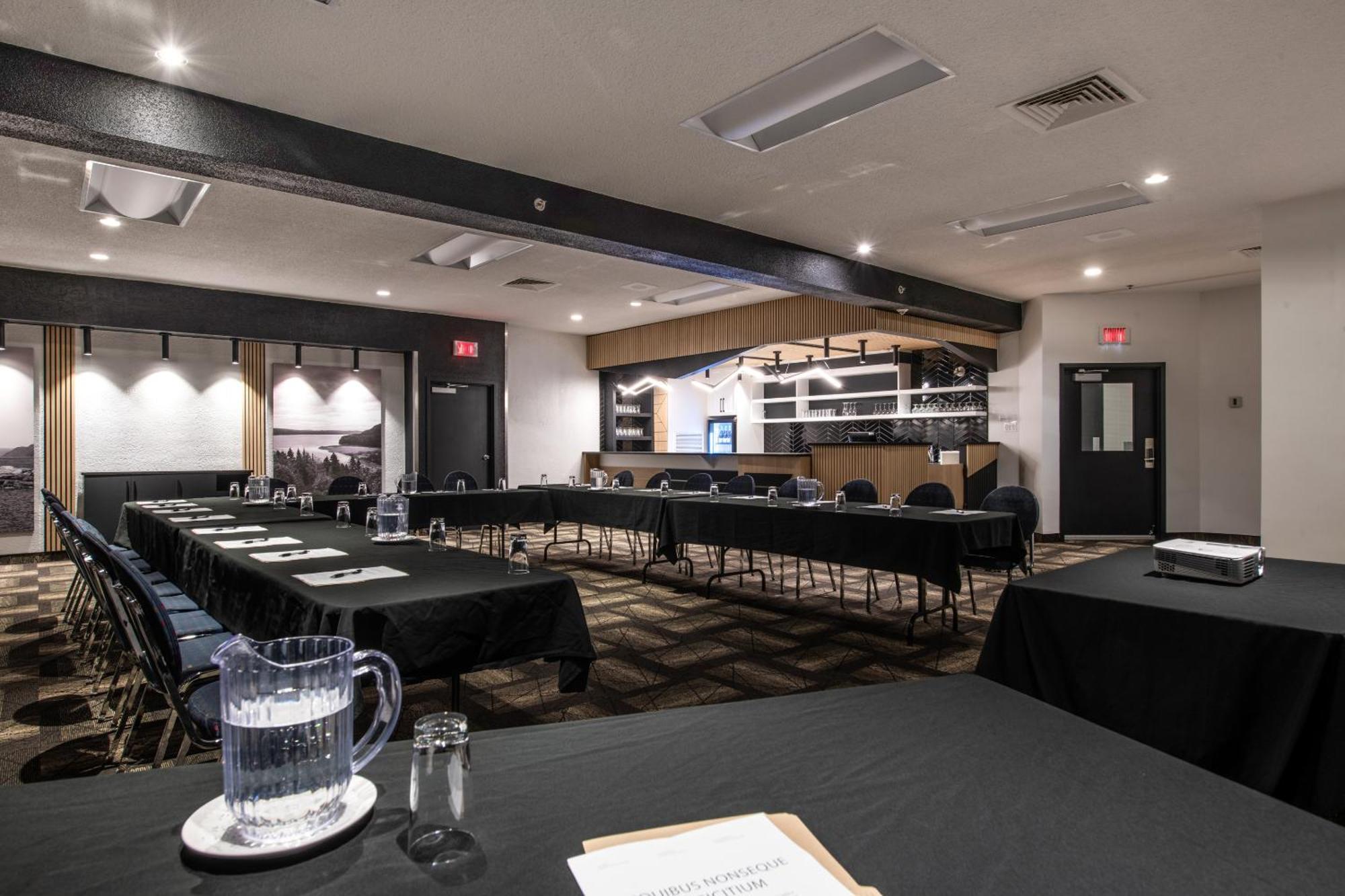 La Saguenéenne - Et Centre De Congrès Chicoutimi