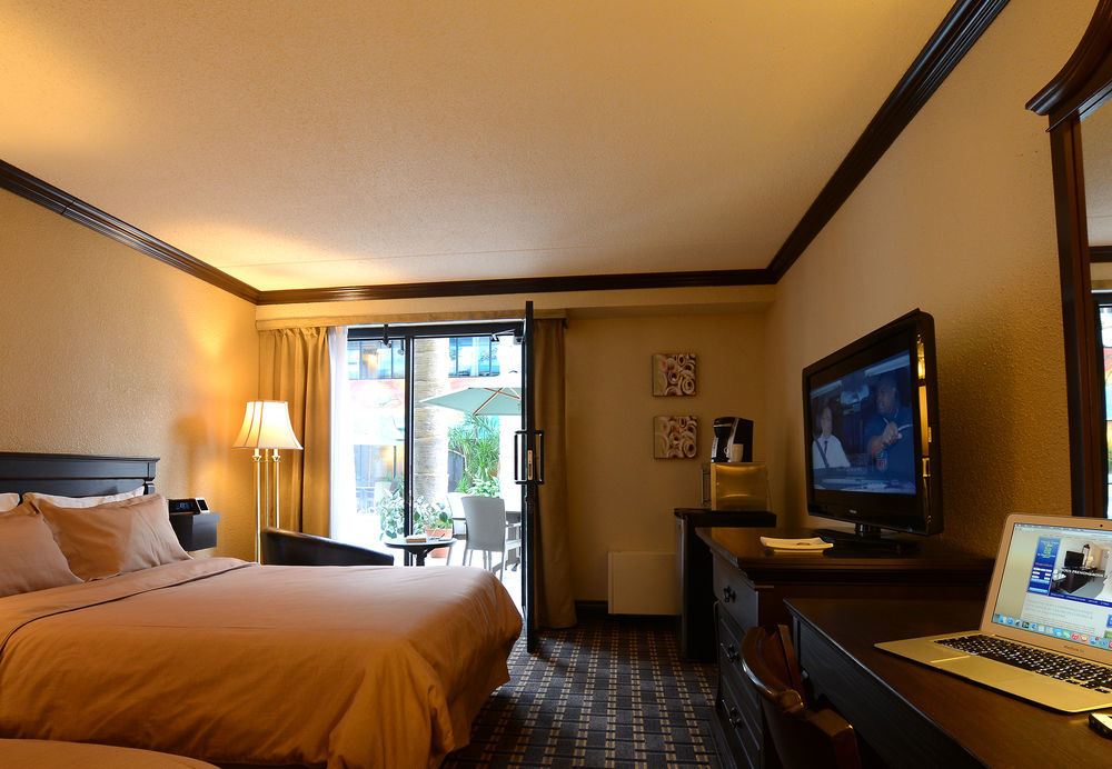 La Saguenéenne - Et Centre De Congrès Hotel