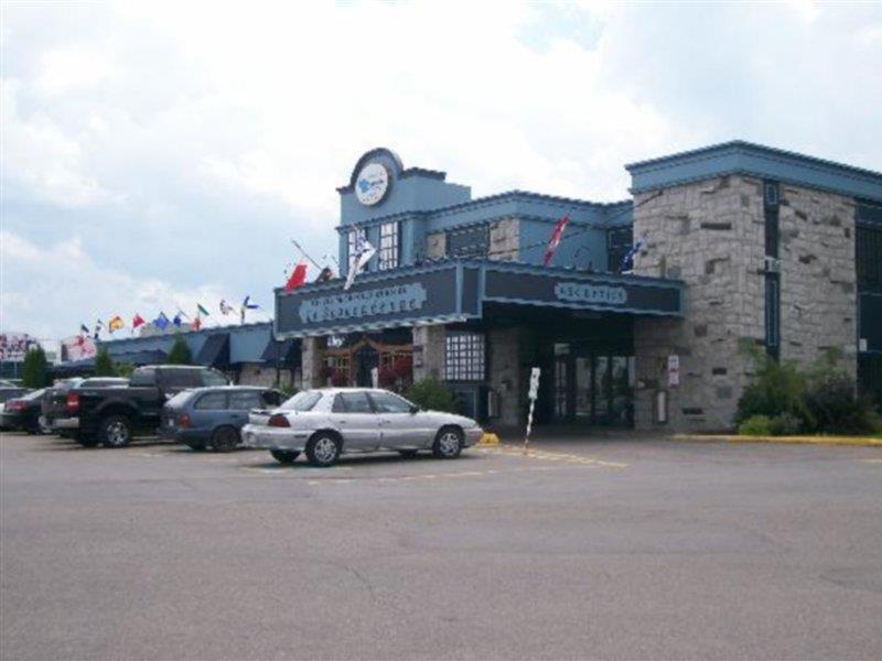 Hotel La Sagueneenne - Et Centre De Congres