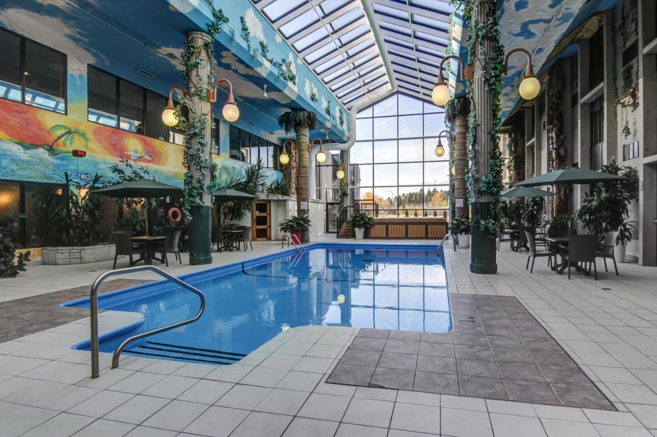 La Sagueneenne - Et Centre De Congres Hotel 4*